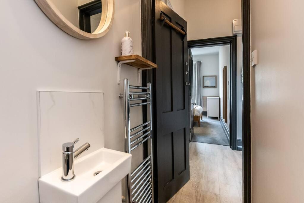 4 Castle Mews Apartment Salisbury Bagian luar foto